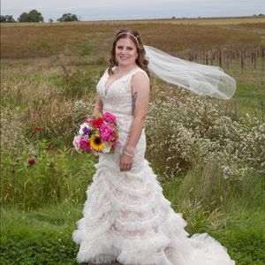 Galina Signature Wedding Dress Size 6